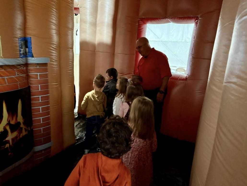 Inflatable Educational Fire House